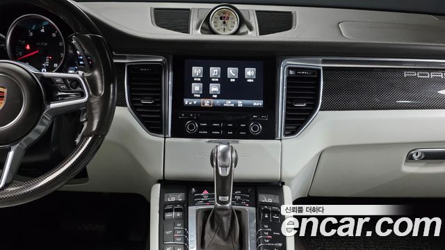 Porsche Macan 3.0 GTS 95B 2018 — фото 12