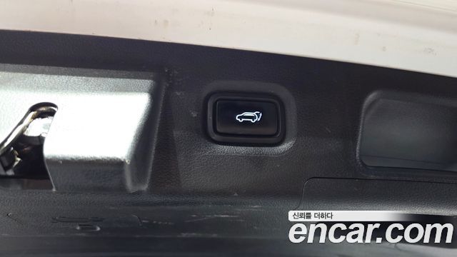 Hyundai Santa Fe Diesel 2.2 4WD Exclusive 2023 — фото 31
