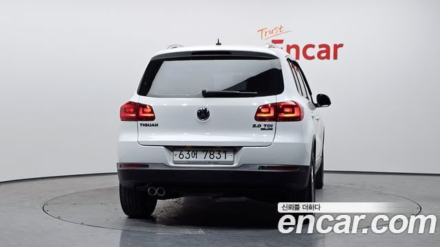 Volkswagen Tiguan 2.0 TDI Comfort 5N 2013 — фото 4