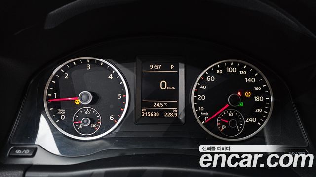 Volkswagen Tiguan 2.0 TDI Comfort 5N 2013 — фото 8