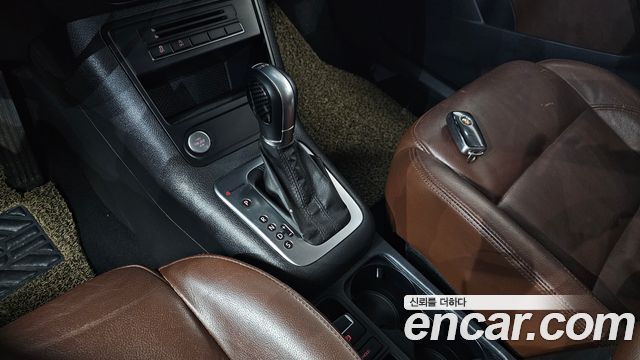 Volkswagen Tiguan 2.0 TDI Comfort 5N 2013 — фото 9