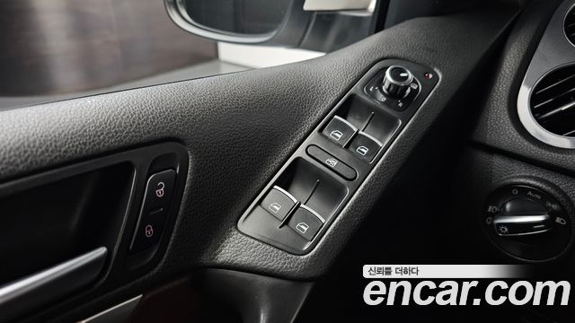 Volkswagen Tiguan 2.0 TDI Comfort 5N 2013 — фото 19