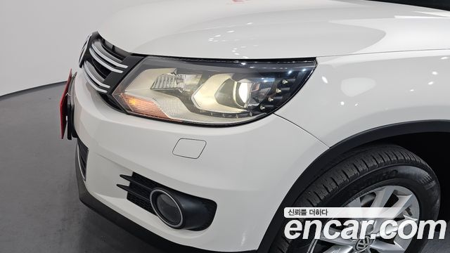 Volkswagen Tiguan 2.0 TDI Comfort 5N 2013 — фото 22