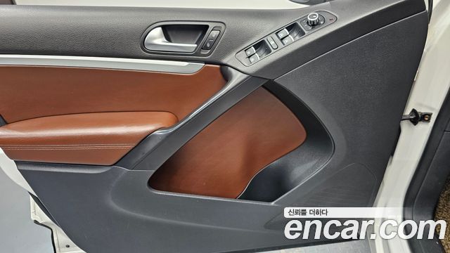 Volkswagen Tiguan 2.0 TDI Comfort 5N 2013 — фото 24