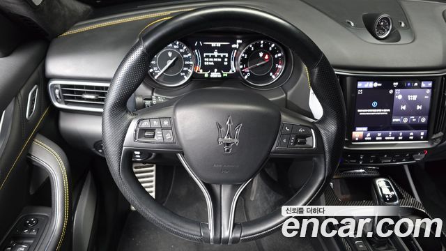 Maserati Levante 3.0 S AWD F Tributo 2021 — фото 16
