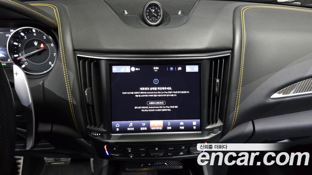 Maserati Levante 3.0 S AWD F Tributo 2021 — фото 17