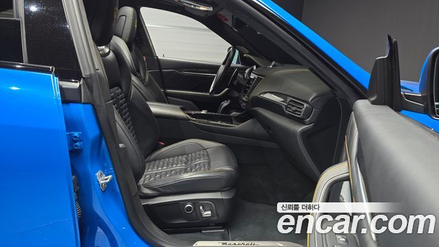 Maserati Levante 3.0 S AWD F Tributo 2021 — фото 32