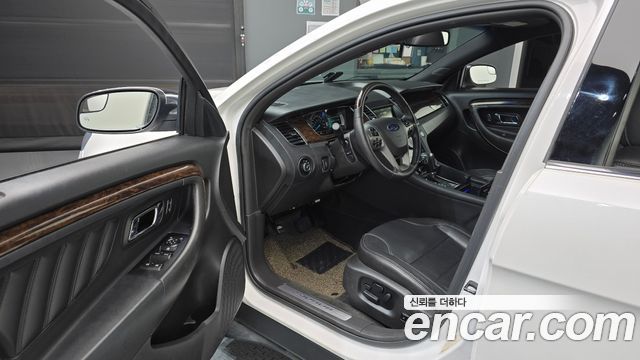 Ford Taurus 2.0 Limited EcoBoost 6th 2015 — фото 10