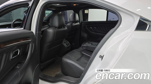 Ford Taurus 2.0 Limited EcoBoost 6th 2015 — фото 11