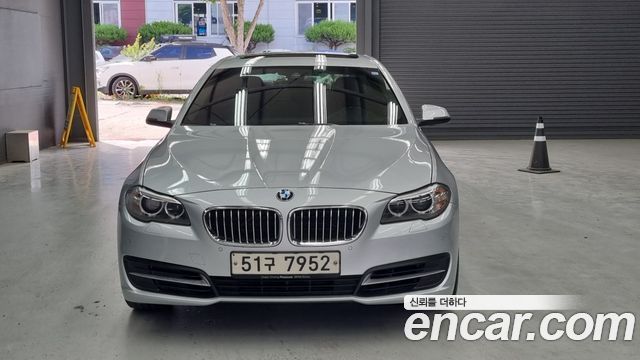 BMW 5 Series (F10) 528i xDrive 2015 — фото 2