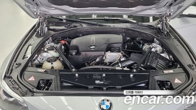 BMW 5 Series (F10) 528i xDrive 2015 — фото 6
