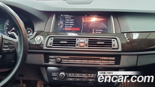 BMW 5 Series (F10) 528i xDrive 2015 — фото 10