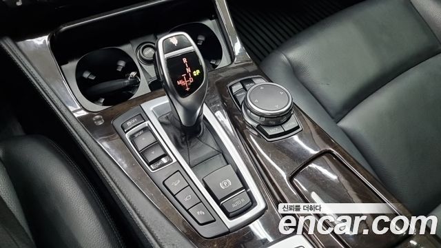 BMW 5 Series (F10) 528i xDrive 2015 — фото 16