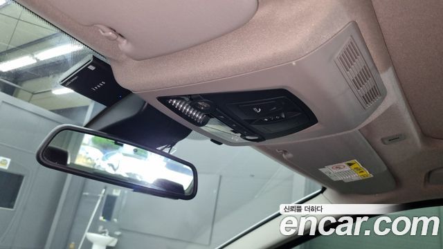 BMW 5 Series (F10) 528i xDrive 2015 — фото 19