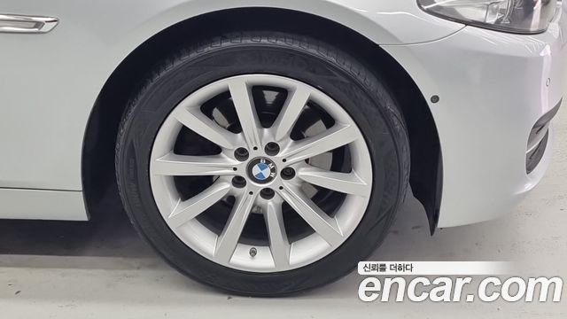BMW 5 Series (F10) 528i xDrive 2015 — фото 22