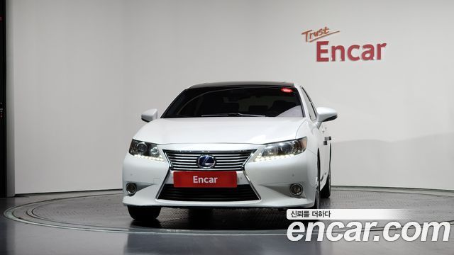 Lexus ES300h Executive XV60 2013 — фото 3