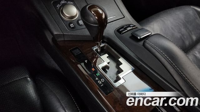 Lexus ES300h Executive XV60 2013 — фото 9