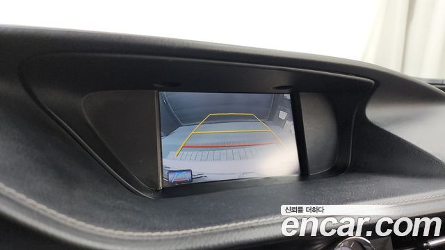 Lexus ES300h Executive XV60 2013 — фото 15