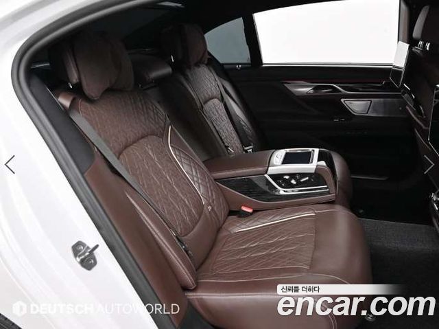 BMW 7 Series (G11) 730Ld xDrive M Sport 2020 — фото 16