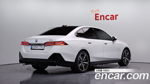 BMW 5 Series (G60) 530i xDrive M Sport 2025 — фото 2