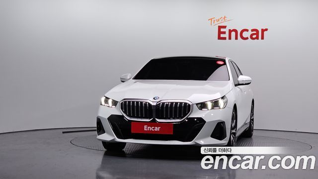 BMW 5 Series (G60) 530i xDrive M Sport 2025 — фото 3