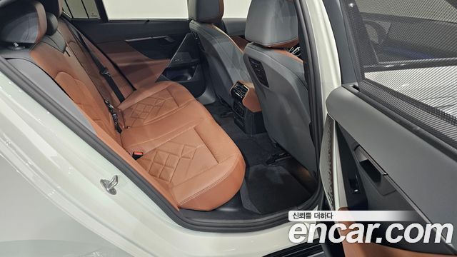 BMW 5 Series (G60) 530i xDrive M Sport 2025 — фото 15