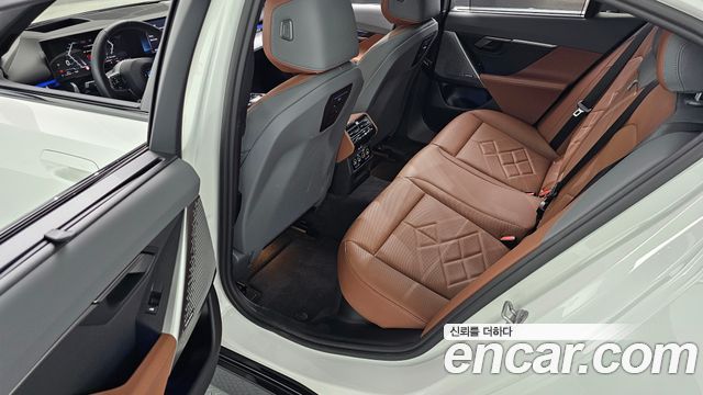 BMW 5 Series (G60) 530i xDrive M Sport 2025 — фото 16