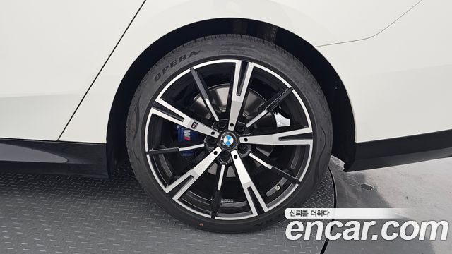 BMW 5 Series (G60) 530i xDrive M Sport 2025 — фото 27