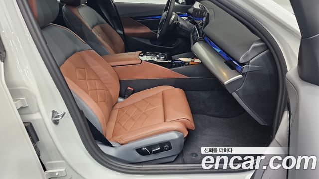 BMW 5 Series (G60) 530i xDrive M Sport 2025 — фото 32