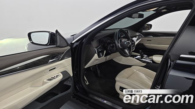 BMW 6 Series GT (G32) 640i xDrive M Sport 2019 — фото 10