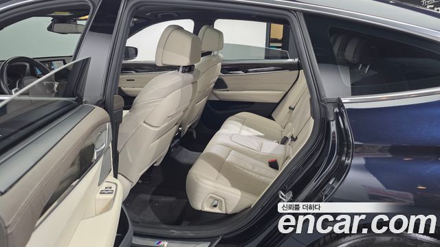 BMW 6 Series GT (G32) 640i xDrive M Sport 2019 — фото 15