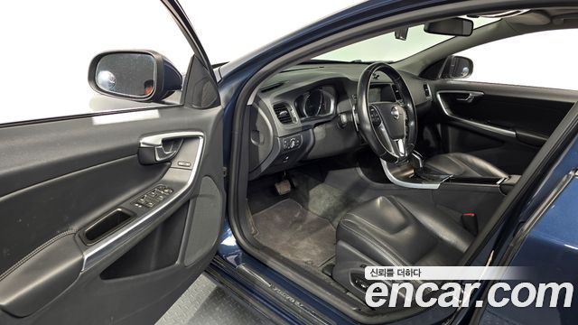 Volvo S60 D2 2nd 2014 — фото 10