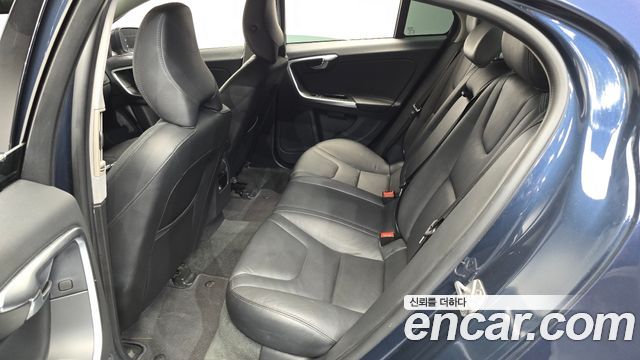 Volvo S60 D2 2nd 2014 — фото 15