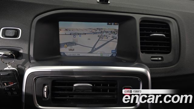 Volvo S60 D2 2nd 2014 — фото 17