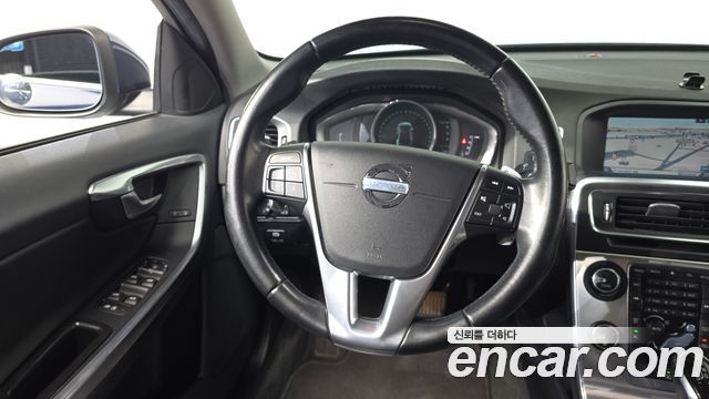 Volvo S60 D2 2nd 2014 — фото 18