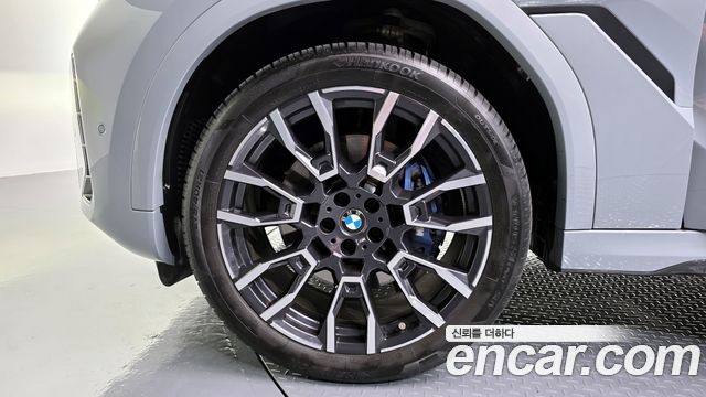 BMW X6 (G06) xDrive40i M Sport 2024 — фото 5