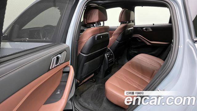 BMW X6 (G06) xDrive40i M Sport 2024 — фото 12