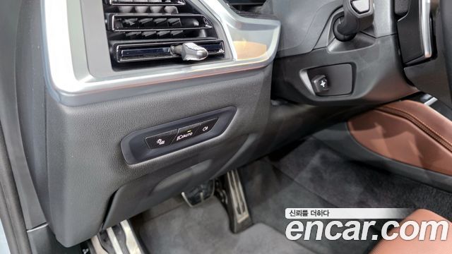 BMW X6 (G06) xDrive40i M Sport 2024 — фото 19