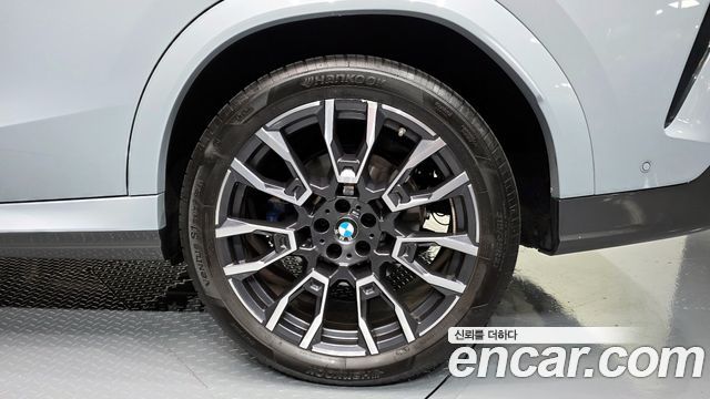 BMW X6 (G06) xDrive40i M Sport 2024 — фото 21