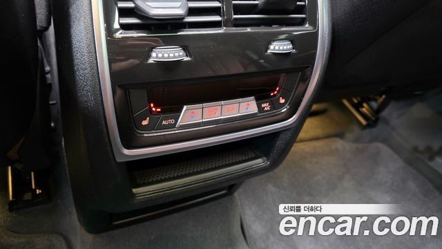 BMW X6 (G06) xDrive40i M Sport 2024 — фото 30