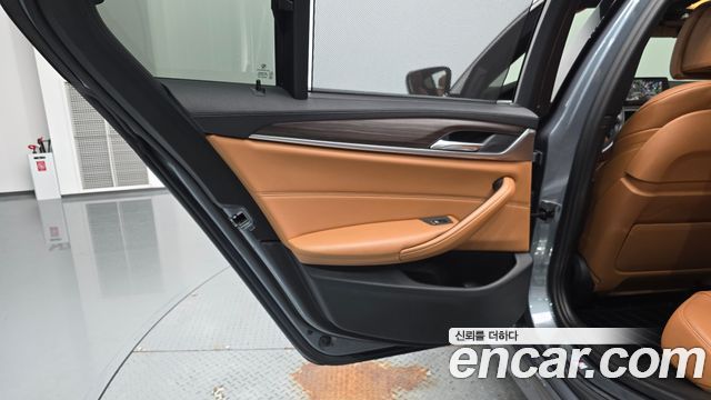 BMW 5 Series (G30) 520d M Sport Package Plus 2017 — фото 25