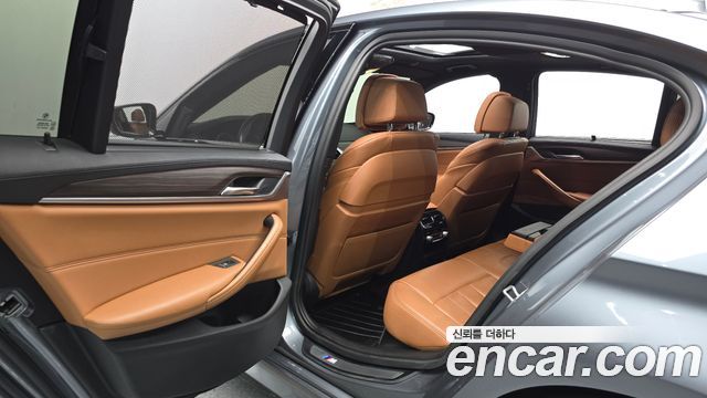 BMW 5 Series (G30) 520d M Sport Package Plus 2017 — фото 26