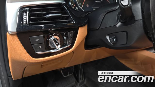 BMW 5 Series (G30) 520d M Sport Package Plus 2017 — фото 27