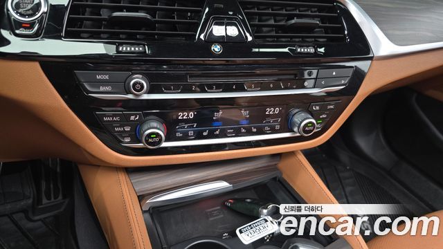 BMW 5 Series (G30) 520d M Sport Package Plus 2017 — фото 30