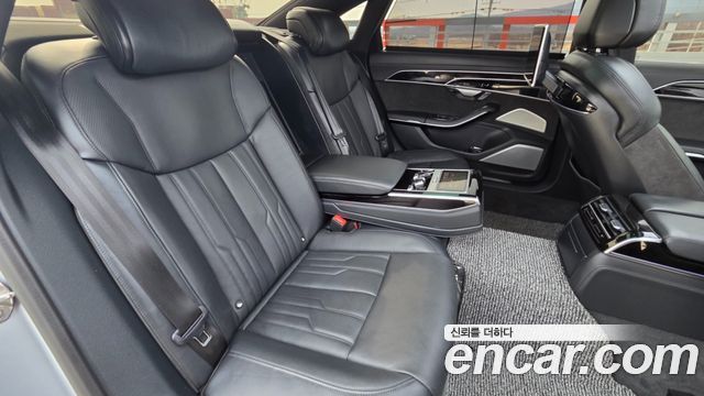 Audi A8 (D5) 55 TFSI Quattro LWB 2020 — фото 20