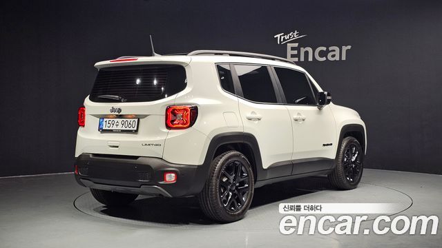 Jeep Renegade 1.3 Limited 2023 — фото 2
