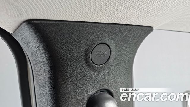 Jeep Renegade 1.3 Limited 2023 — фото 29