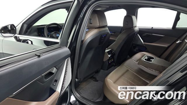 BMW i5 (G60) eDrive 40 2025 — фото 15