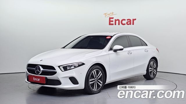 Mercedes-Benz A-Class (W177) A220 Sedan 2022 — фото 1