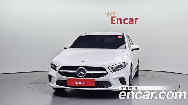 Mercedes-Benz A-Class (W177) A220 Sedan 2022 — фото 3